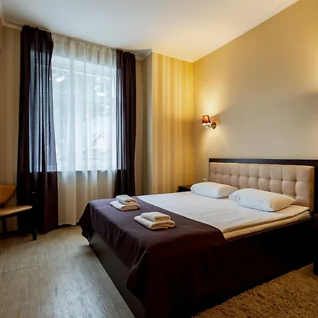 Verhovina 3* Petropavlivszka Borscsahivka